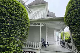 454 Main St, Center Moriches, NY 11934 - Photo 4