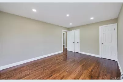 [Address not provided], Valley Stream, NY 11580 - Photo 14