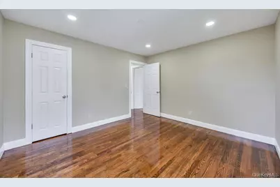 209 N Grove Street, Valley Stream, NY 11580 - Photo 18