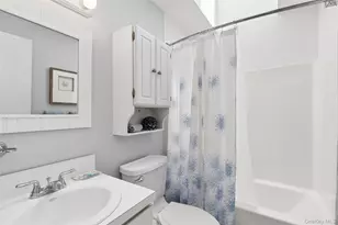 7 Eileen Cir, Jamesport, NY 11947 - Photo 10