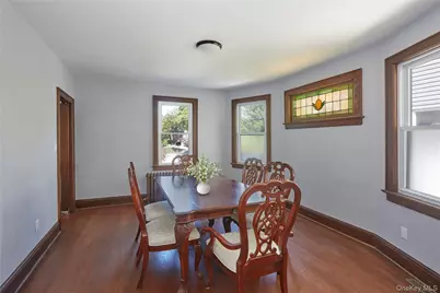 43 E Raleigh Avenue, New York, NY 10310 - Photo 6