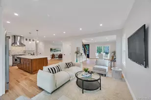 124 North Dr, Massapequa, NY 11758 - Photo 10