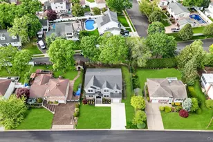 124 North Dr, Massapequa, NY 11758 - Photo 2