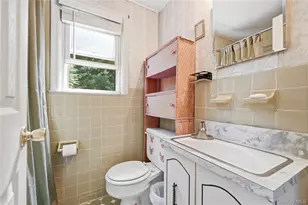 30 Greenvale Cir, White Plains, NY 10607 - Photo 12
