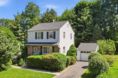 30 Greenvale Circle, White Plains, NY 10607 - Photo 2