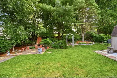 30 Greenvale Circle, White Plains, NY 10607 - Photo 18