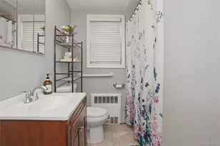 503 S 12th St, New Hyde Park, NY 11040 - Photo 6