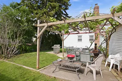 503 S 12th Street, New Hyde Park, NY 11040 - Photo 14