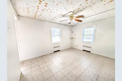 28 Jonas Boulevard, Centereach, NY 11720 - Photo 6
