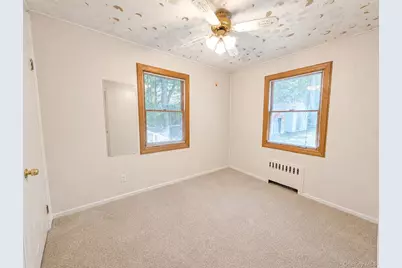 28 Jonas Boulevard, Centereach, NY 11720 - Photo 8