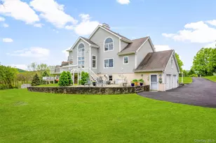 40 Burts Path, Hopewell Junction, NY 12533 - Photo 6