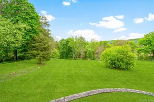 40 Burts Path, Hopewell Junction, NY 12533 - Photo 8