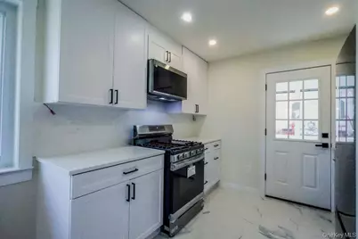 1011 Parkway Place, Peekskill, NY 10566 - Photo 2