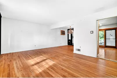 2 Forest Knoll Drive, Suffern, NY 10901 - Photo 12