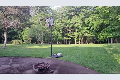 20 Dorothy Drive, Spring Valley, NY 10977 - Photo 6