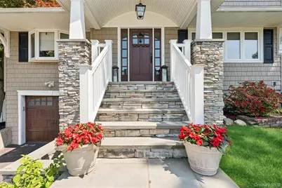 23 Ravenwood Drive, Kings Park, NY 11754 - Photo 2