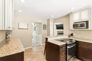 23 Ravenwood Dr, Kings Park, NY 11754 - Photo 22