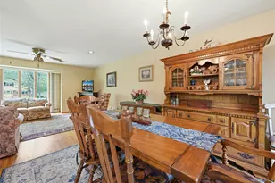 10 Darien Pl, East Northport, NY 11731 - Photo 18
