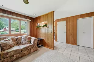 10 Darien Pl, East Northport, NY 11731 - Photo 8