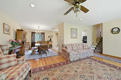 10 Darien Place, East Northport, NY 11731 - Photo 16