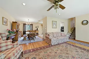 10 Darien Pl, East Northport, NY 11731 - Photo 16