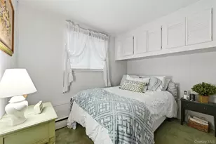 10 Darien Pl, East Northport, NY 11731 - Photo 24