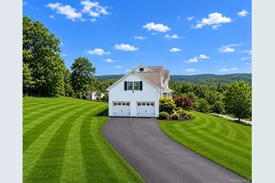 8 Alloway Crescent, Highland Mills, NY 10930 - Photo 2