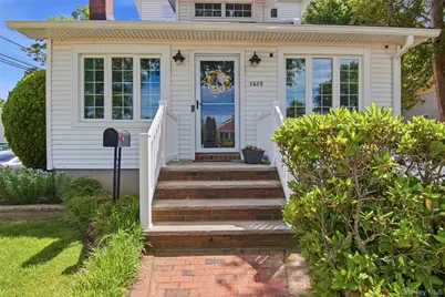 1615 Estelle Avenue, Elmont, NY 11003 - Photo 4