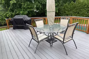 8 Stell Ln, East Northport, NY 11731 - Photo 16