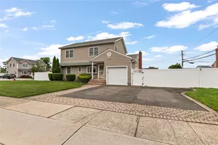 3 Cheshire Rd, Bethpage, NY 11714 - Photo 2