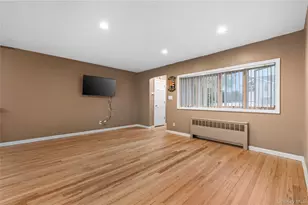 3 Cheshire Rd, Bethpage, NY 11714 - Photo 6