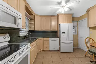 3 Cheshire Rd, Bethpage, NY 11714 - Photo 8