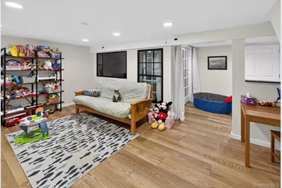 220 Grant Avenue, Saint James, NY 11780 - Photo 14