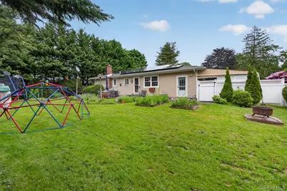 220 Grant Avenue, Saint James, NY 11780 - Photo 24