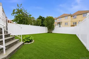 916 Clarence Ave, Bronx, NY 10465 - Photo 20