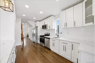 916 Clarence Avenue, Bronx, NY 10465 - Photo 12