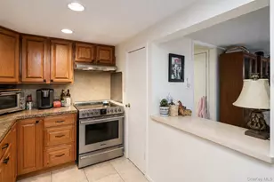 736 Bunker Rd, Woodmere, NY 11581 - Photo 24