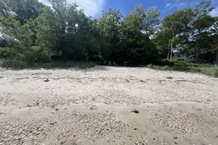 83 Beach Rd, Aquebogue, NY 11901 - Photo 22