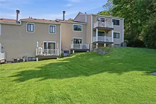 15 Park Dr, Mount Kisco, NY 10549 - Photo 2