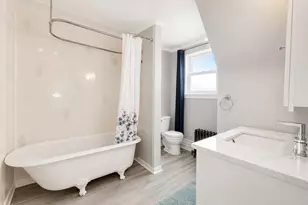 240 N Fulton Ave, Fleetwood, NY 10552 - Photo 12