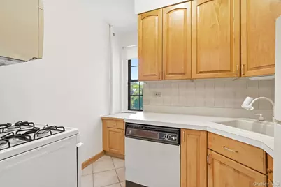 180 Garth Road #6G, Scarsdale, NY 10583 - Photo 8