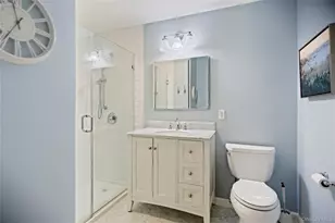 1075 Savoy Dr, Melville, NY 11747 - Photo 26