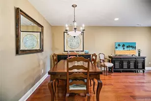 1075 Savoy Dr, Melville, NY 11747 - Photo 12