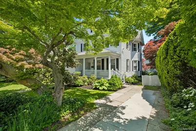 54 W Neck Road, Huntington, NY 11743 - Photo 2