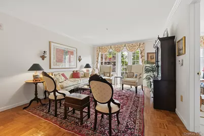206 Sutton Drive, Mount Kisco, NY 10549 - Photo 8