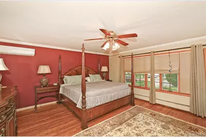 18 Homeland Drive, Huntington, NY 11743 - Photo 16