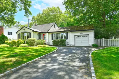 18 Homeland Drive, Huntington, NY 11743 - Photo 2