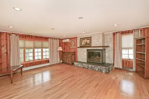 18 Homeland Dr, Huntington, NY 11743 - Photo 8