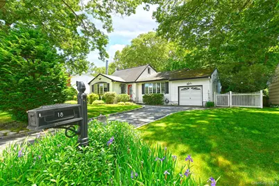 18 Homeland Drive, Huntington, NY 11743 - Photo 4