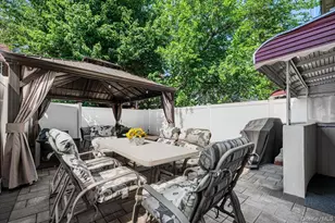 850 E 95th St, Brooklyn, NY 11236 - Photo 30